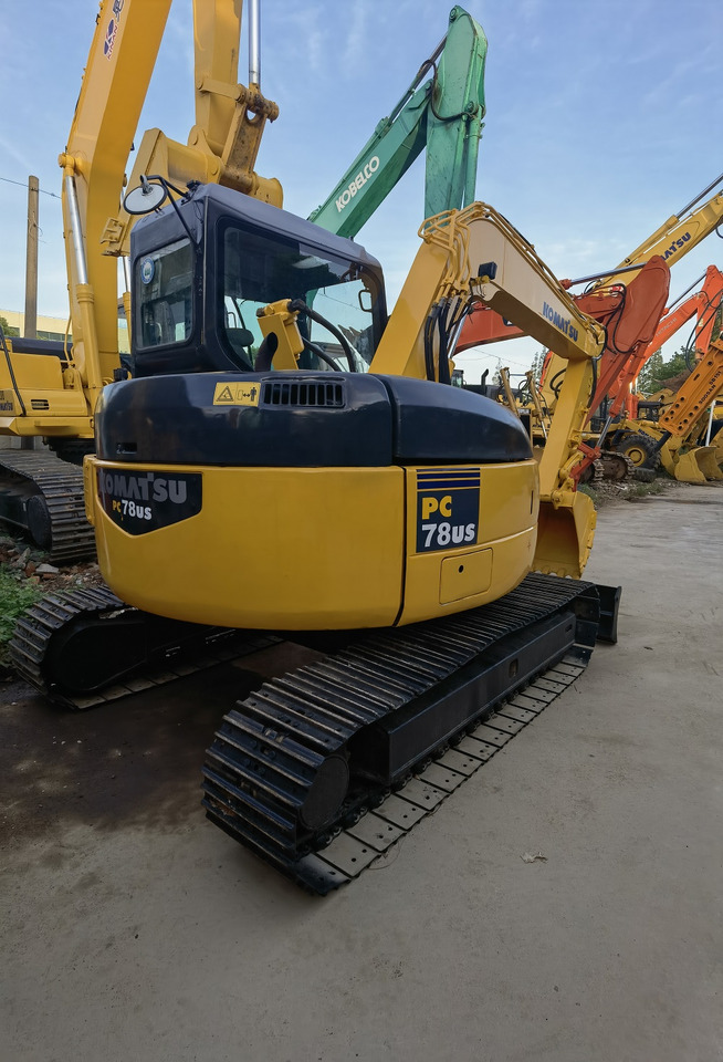 Komatsu pc78 Excavator - מחפר סורק: תמונה 2 Komatsu pc78 Excavator - מחפר סורק: תמונה 2