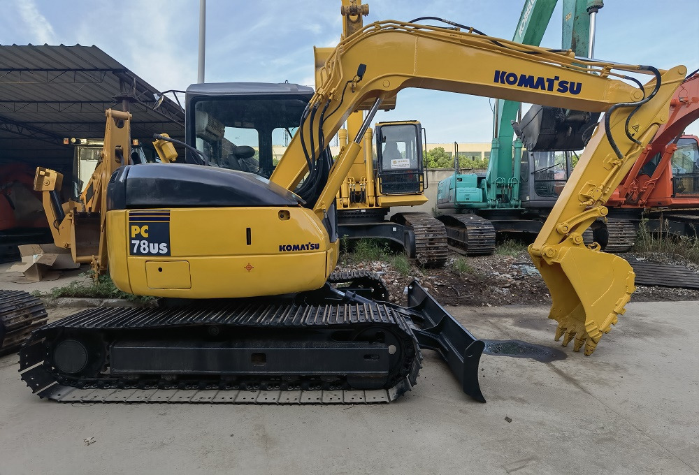 Komatsu pc78 Excavator - מחפר סורק: תמונה 3 Komatsu pc78 Excavator - מחפר סורק: תמונה 3