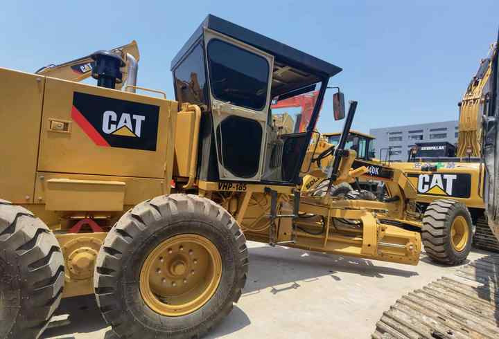 Made in Japan Motor grader used Caterpillar CAT 140k 140G 140K 12H on discount - מפלסת: תמונה 2 Made in Japan Motor grader used Caterpillar CAT 140k 140G 140K 12H on discount - מפלסת: תמונה 2