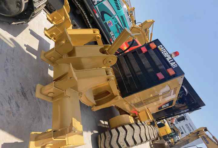 Made in Japan Motor grader used Caterpillar CAT 140k 140G 140K 12H on discount - מפלסת: תמונה 4 Made in Japan Motor grader used Caterpillar CAT 140k 140G 140K 12H on discount - מפלסת: תמונה 4