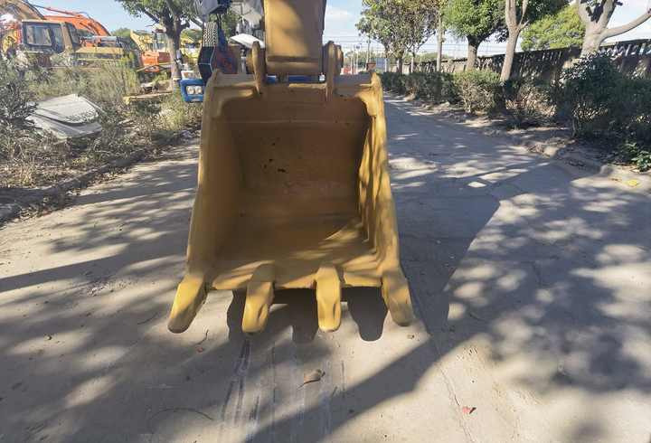 Original second-hand machinery equipment CAT 325C japanese used excavator for sale in shanghai - מחפר סורק: תמונה 5 Original second-hand machinery equipment CAT 325C japanese used excavator for sale in shanghai - מחפר סורק: תמונה 5