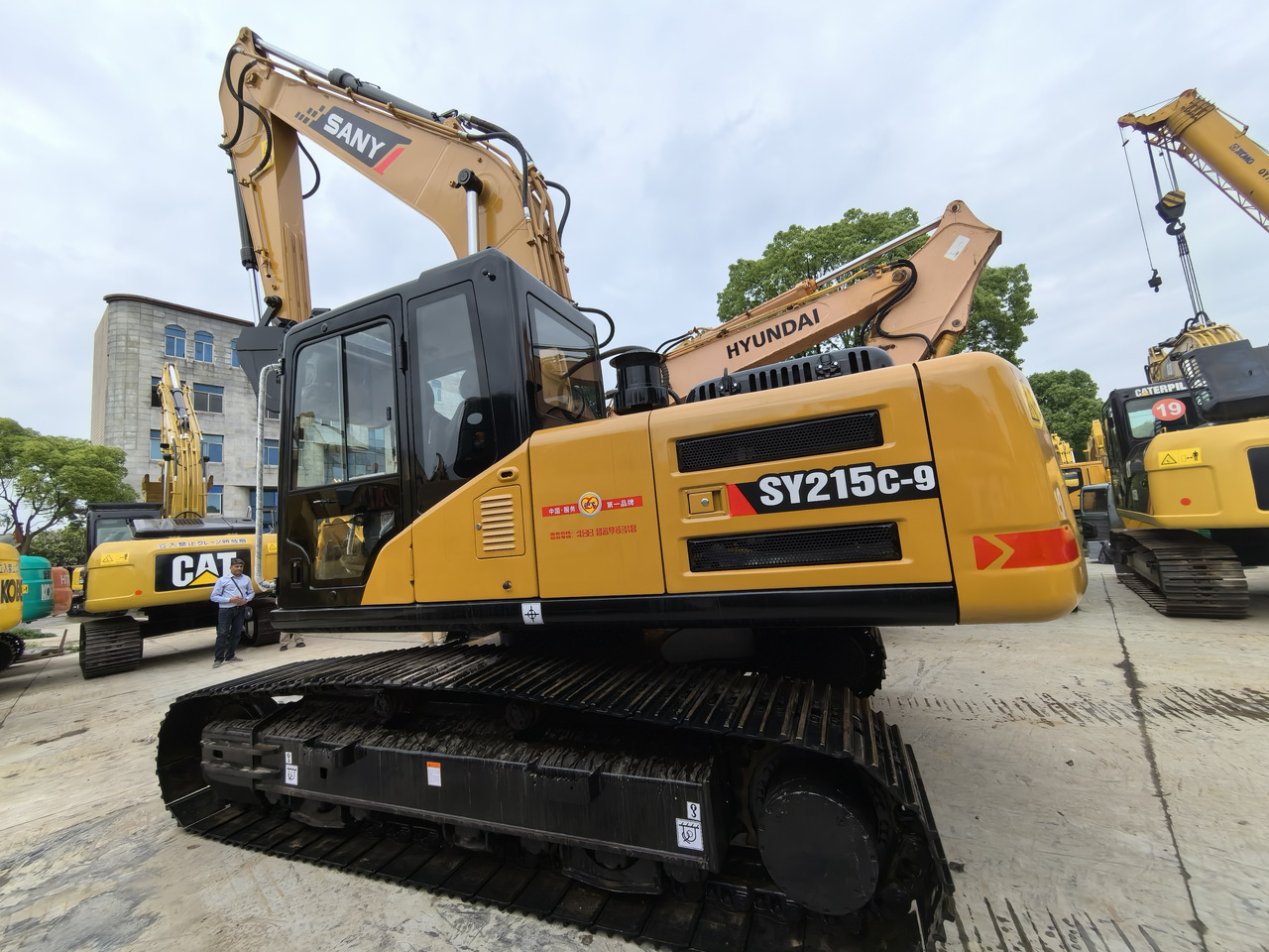 SANY 215C-9 Excavator - מחפר סורק: תמונה 3 SANY 215C-9 Excavator - מחפר סורק: תמונה 3
