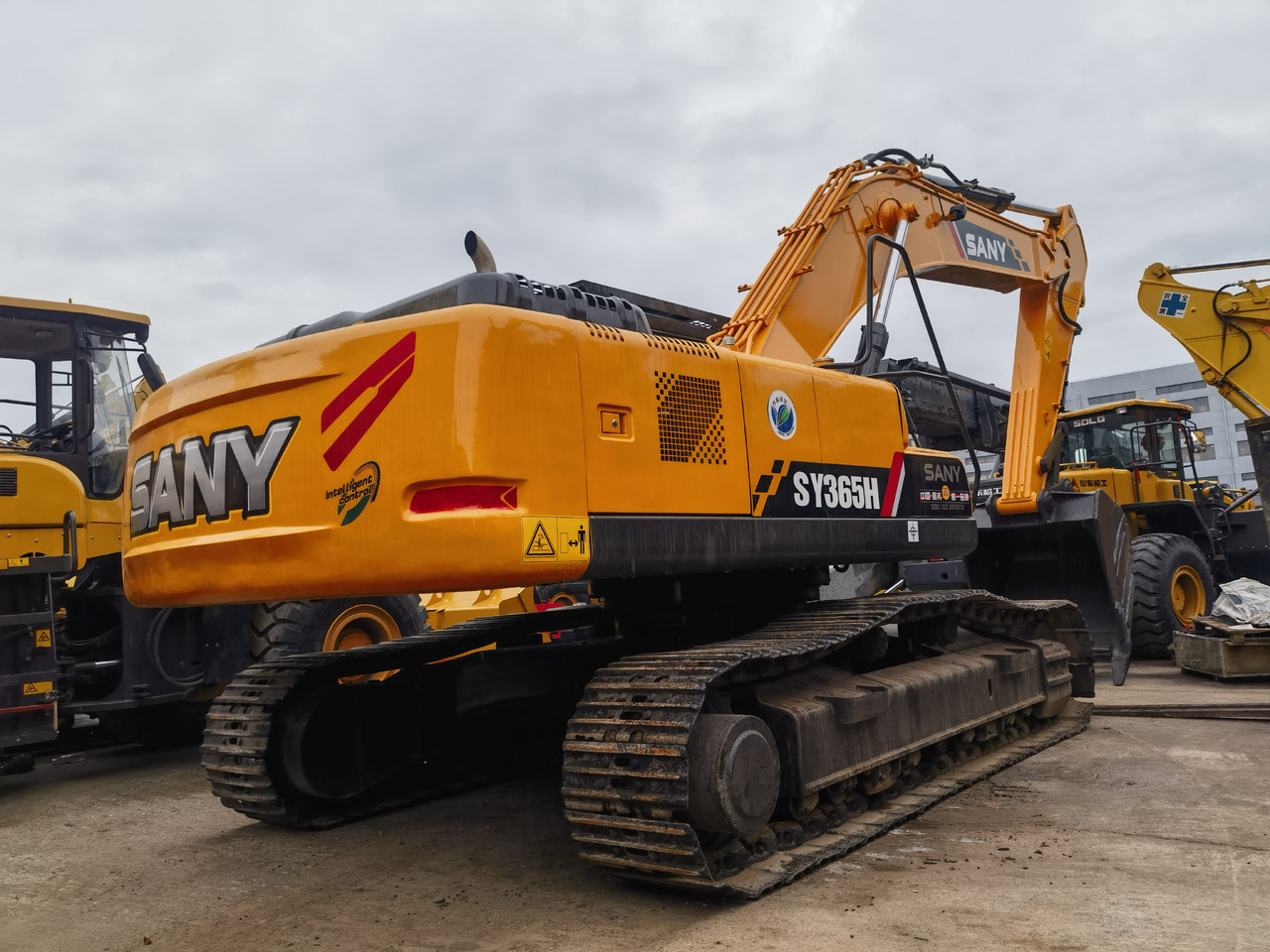 SANY 365H Excavator - מחפר סורק: תמונה 1 SANY 365H Excavator - מחפר סורק: תמונה 1