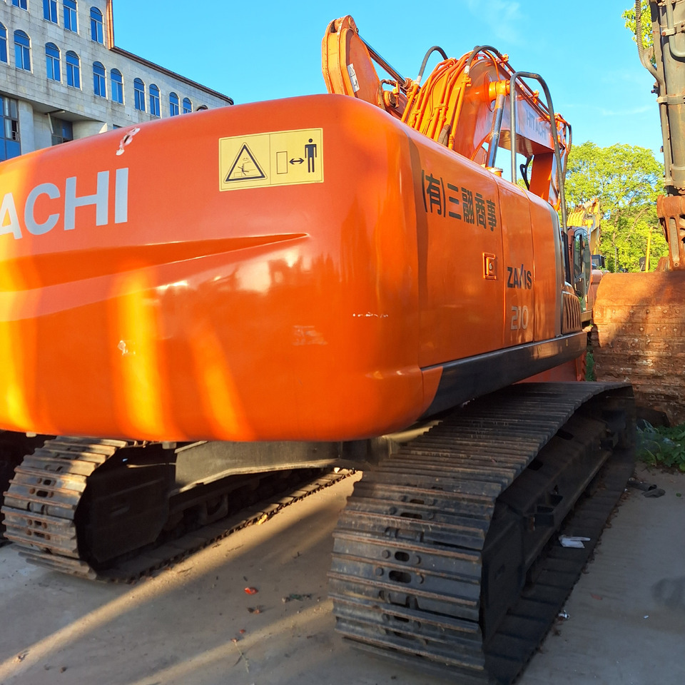 Second hand Hitachi ZX210 excavator - מחפר: תמונה 3 Second hand Hitachi ZX210 excavator - מחפר: תמונה 3