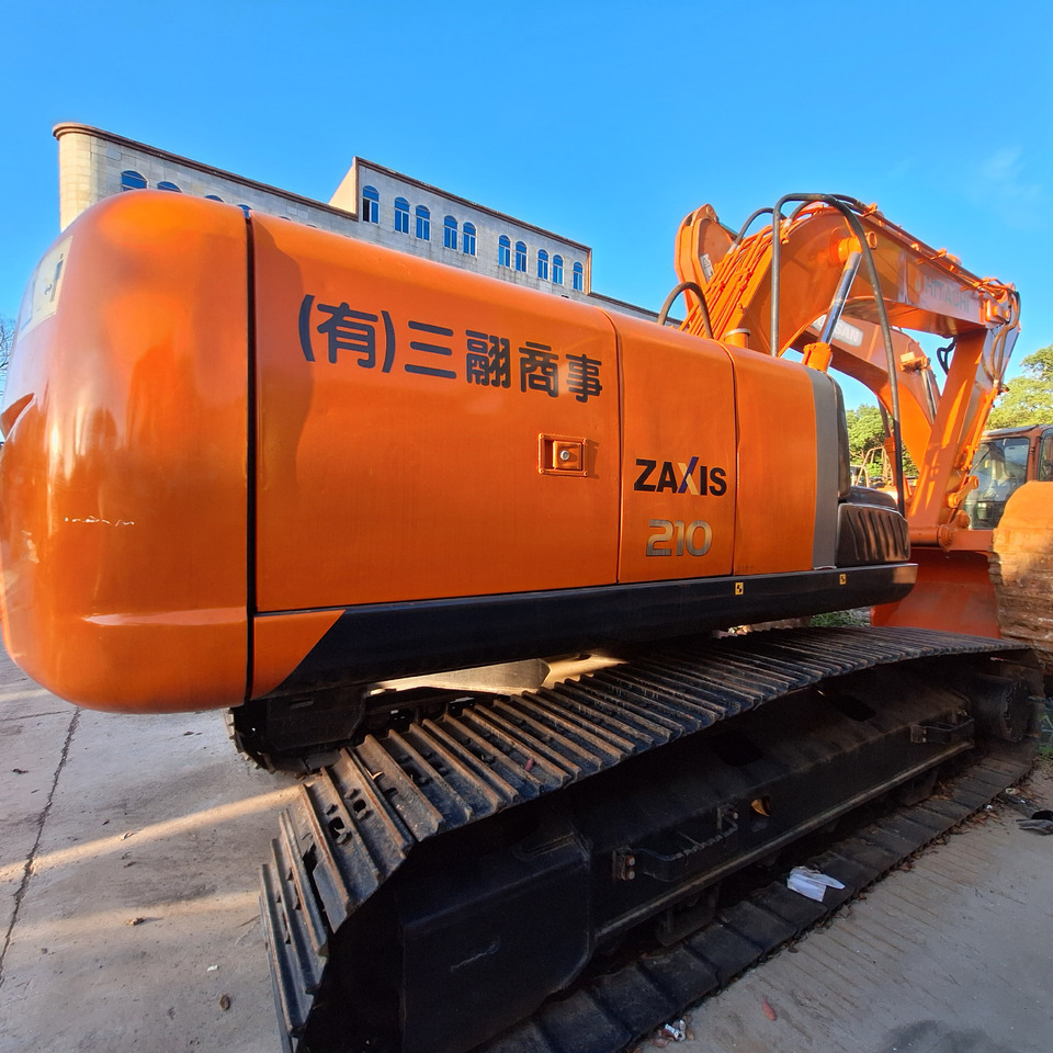 Second hand Hitachi ZX210 excavator - מחפר: תמונה 1 Second hand Hitachi ZX210 excavator - מחפר: תמונה 1