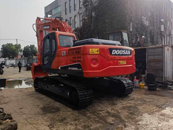South Korea Used Crawler Hydraulic Excavator Doosan Excavadora DX225LC DX225 Excavator In Stock For Sale - מחפר סורק: תמונה 2 South Korea Used Crawler Hydraulic Excavator Doosan Excavadora DX225LC DX225 Excavator In Stock For Sale - מחפר סורק: תמונה 2