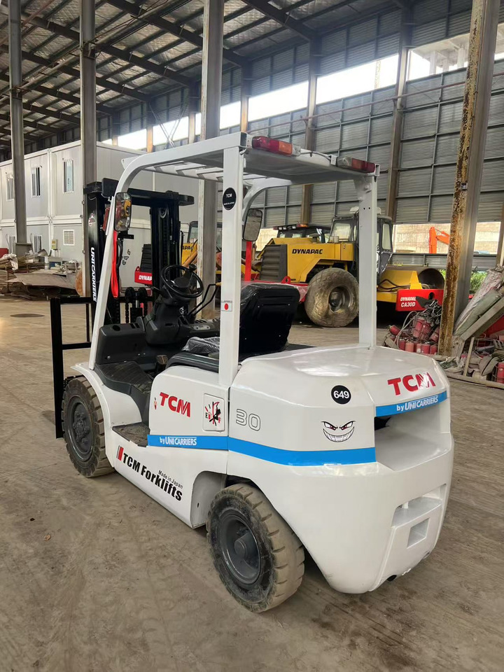 TCM FD30 Forklift - מלגזת סולר: תמונה 1 TCM FD30 Forklift - מלגזת סולר: תמונה 1