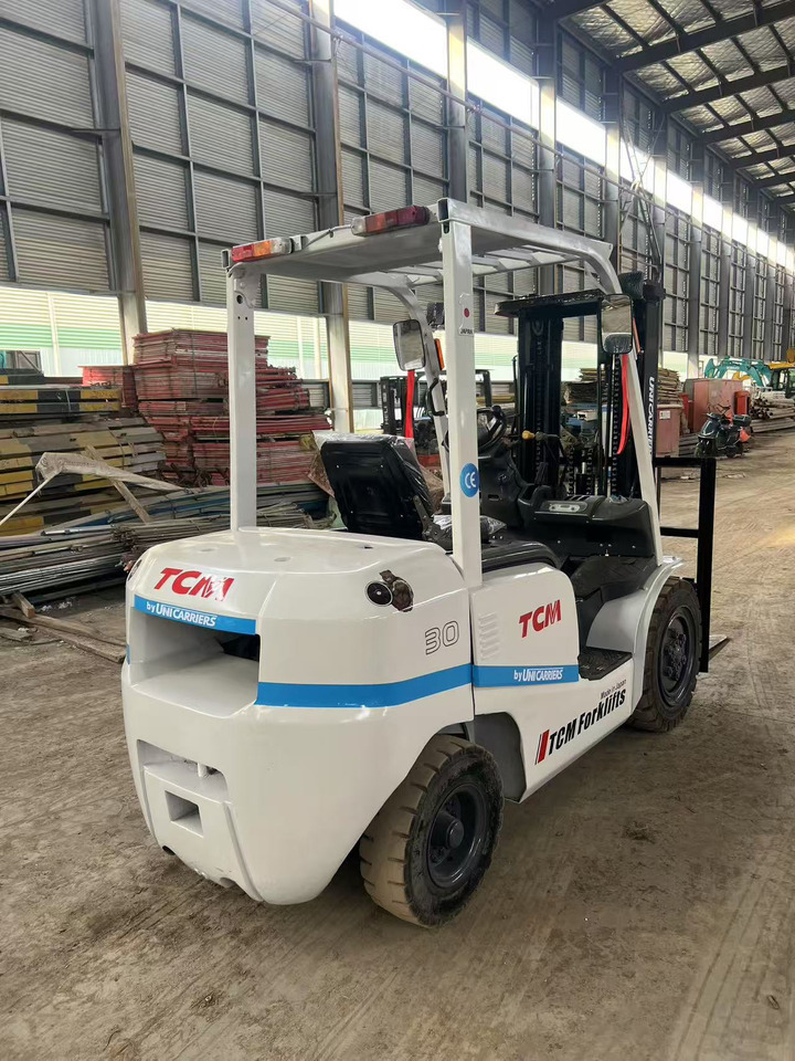TCM FD30 Forklift - מלגזת סולר: תמונה 4 TCM FD30 Forklift - מלגזת סולר: תמונה 4