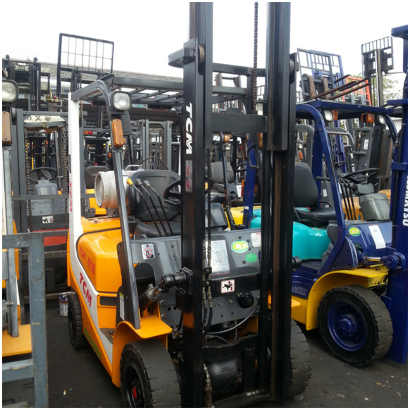 Warehouse handling using TCM30 forklift 3 tons TCM FD30 used forklift FD30 used forklifts sale shanghai china - מלגזת סולר: תמונה 1 Warehouse handling using TCM30 forklift 3 tons TCM FD30 used forklift FD30 used forklifts sale shanghai china - מלגזת סולר: תמונה 1