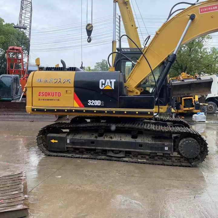 Cheap used excavator second hand cat 320D2 excavator used CAT excavator FOR SALE - מחפר סורק: תמונה 4 Cheap used excavator second hand cat 320D2 excavator used CAT excavator FOR SALE - מחפר סורק: תמונה 4