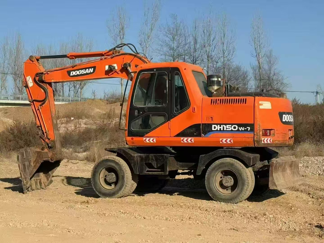 Doosan Doosan dh150w-7 wheel excavator - מחפר גלגלים: תמונה 2 Doosan Doosan dh150w-7 wheel excavator - מחפר גלגלים: תמונה 2