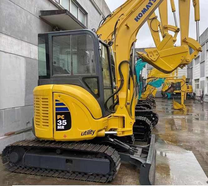 Fast delivery and high performance Used Komatsu PC35MR-3 Made In Japan on Hot Sale in china - מחפר סורק: תמונה 2 Fast delivery and high performance Used Komatsu PC35MR-3 Made In Japan on Hot Sale in china - מחפר סורק: תמונה 2