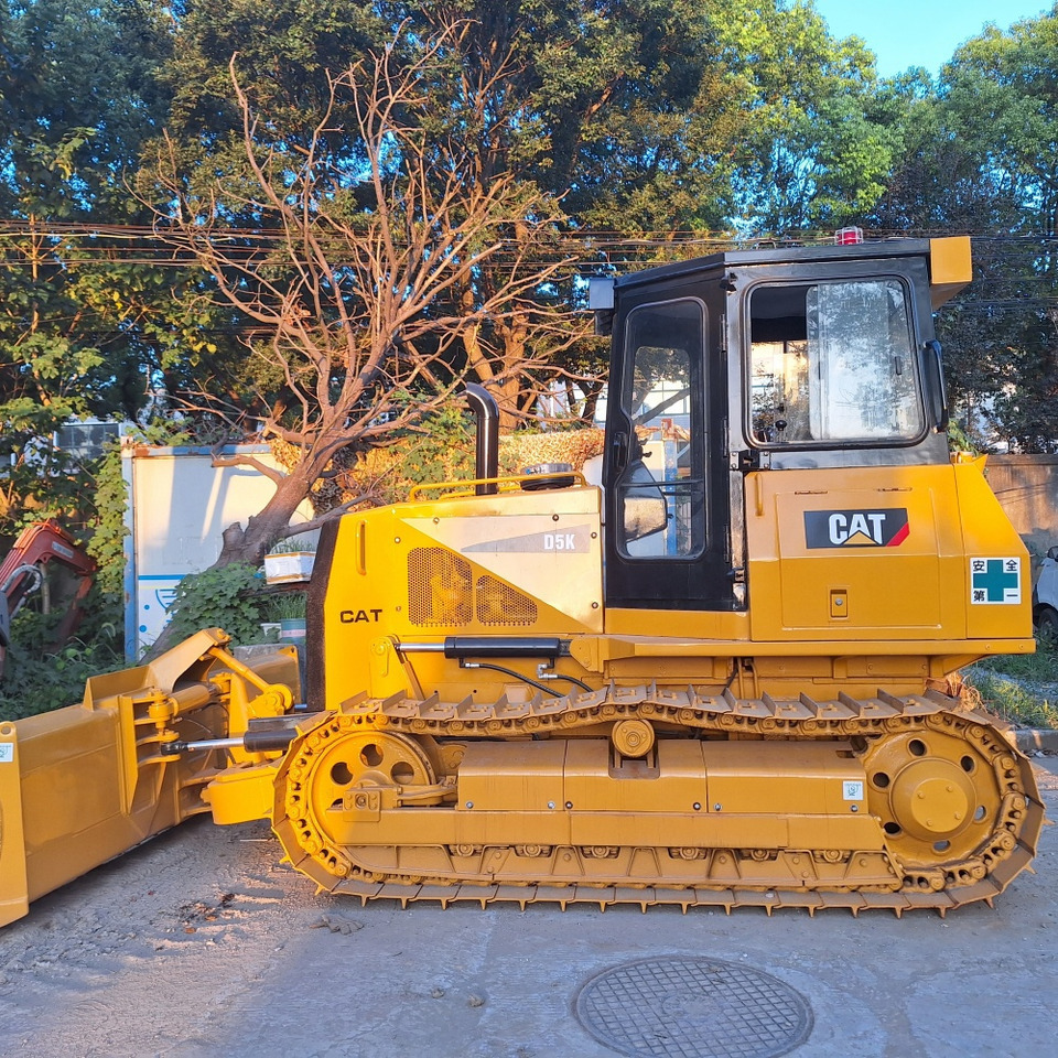 Used caterpillar cat D5k bulldozer - דחפור: תמונה 4 Used caterpillar cat D5k bulldozer - דחפור: תמונה 4