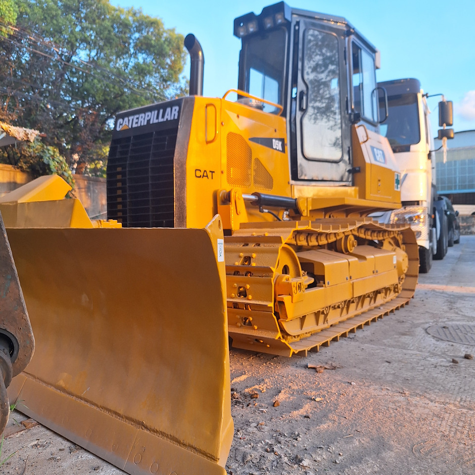 Used caterpillar cat D5k bulldozer - דחפור: תמונה 3 Used caterpillar cat D5k bulldozer - דחפור: תמונה 3