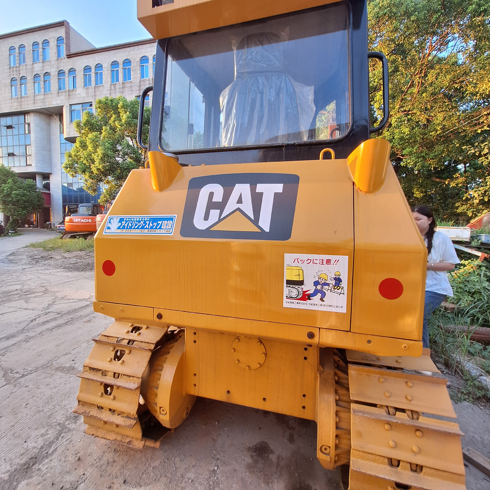 Used caterpillar cat D5k bulldozer - דחפור: תמונה 5 Used caterpillar cat D5k bulldozer - דחפור: תמונה 5