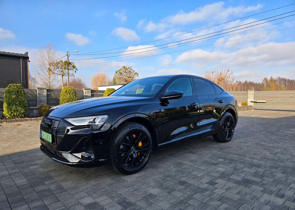 Audi e-tron 55 Quattro S Line - סדאן: תמונה 4 Audi e-tron 55 Quattro S Line - סדאן: תמונה 4
