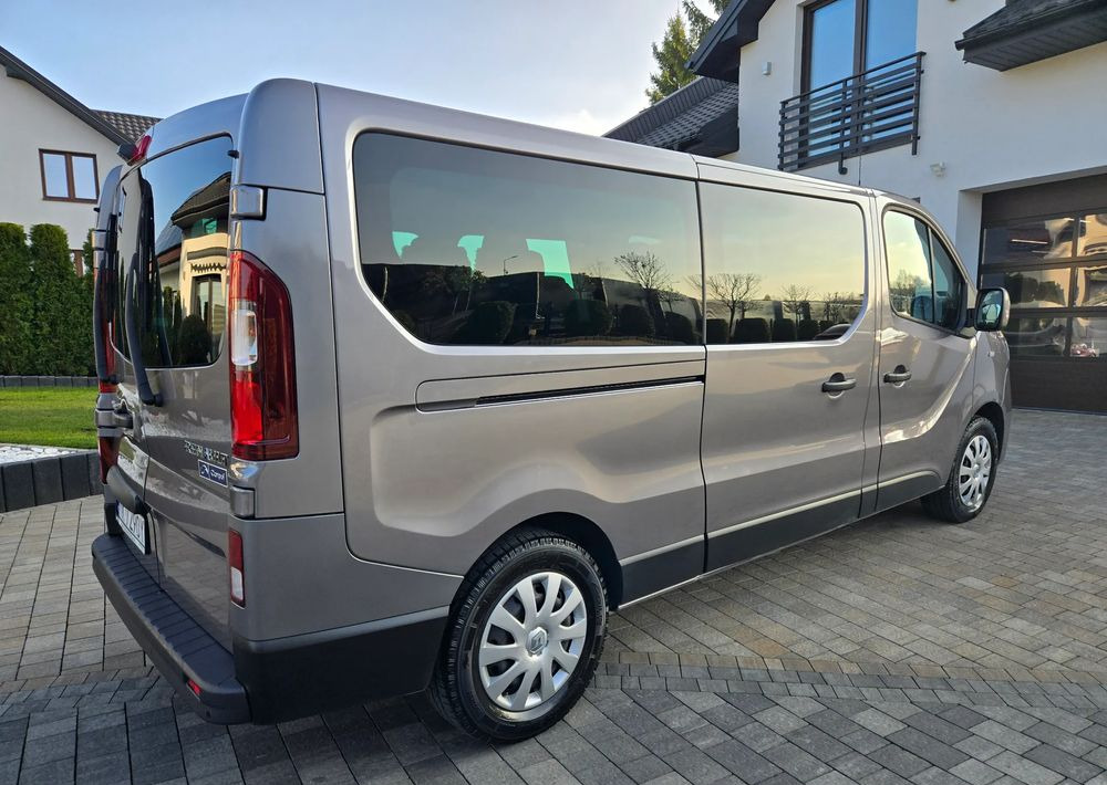 Renault Trafic Grand SpaceClass 2.0 dCi EDC - מכונית: תמונה 5 Renault Trafic Grand SpaceClass 2.0 dCi EDC - מכונית: תמונה 5
