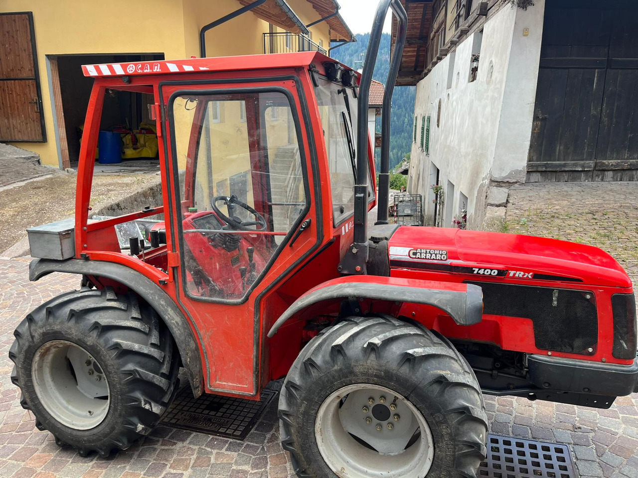 ANTONIO CARRARO TRX 7400 - טרקטור חקלאי: תמונה 5 ANTONIO CARRARO TRX 7400 - טרקטור חקלאי: תמונה 5