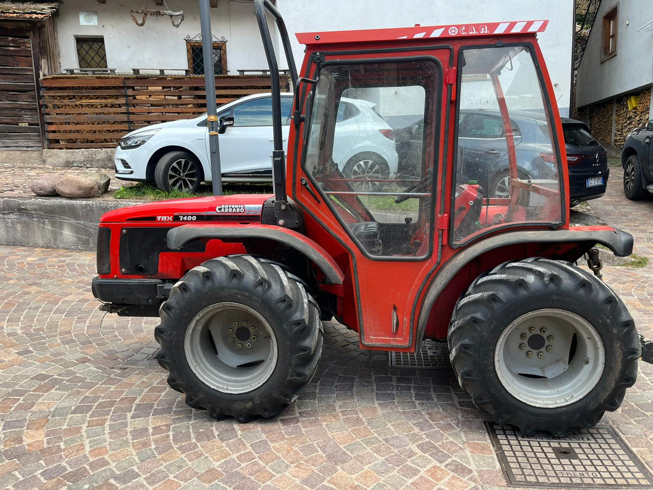 ANTONIO CARRARO TRX 7400 - טרקטור חקלאי: תמונה 4 ANTONIO CARRARO TRX 7400 - טרקטור חקלאי: תמונה 4