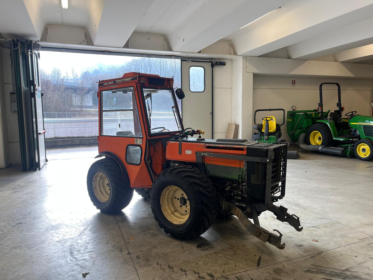 HOLDER CULTITRAC 411 - טרקטור חקלאי: תמונה 4 HOLDER CULTITRAC 411 - טרקטור חקלאי: תמונה 4