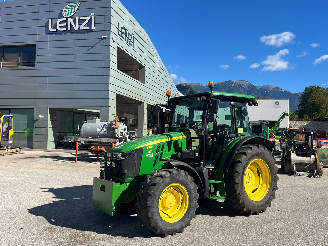JOHN DEERE 5115M - טרקטור חקלאי: תמונה 1 JOHN DEERE 5115M - טרקטור חקלאי: תמונה 1