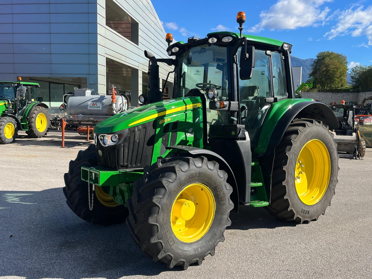 JOHN DEERE 6120 M - טרקטור חקלאי: תמונה 2 JOHN DEERE 6120 M - טרקטור חקלאי: תמונה 2
