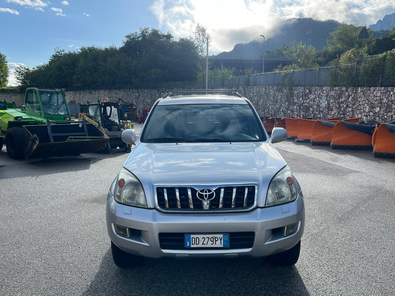 TOYOTA LAND CRUISER 4X4 3.0 D-4D - מכונית: תמונה 3 TOYOTA LAND CRUISER 4X4 3.0 D-4D - מכונית: תמונה 3