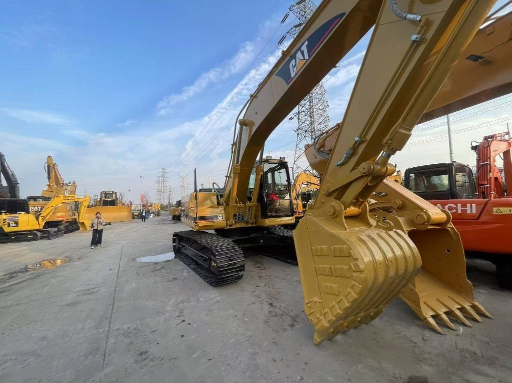 CAT 320 B - מחפר סורק: תמונה 2 CAT 320 B - מחפר סורק: תמונה 2