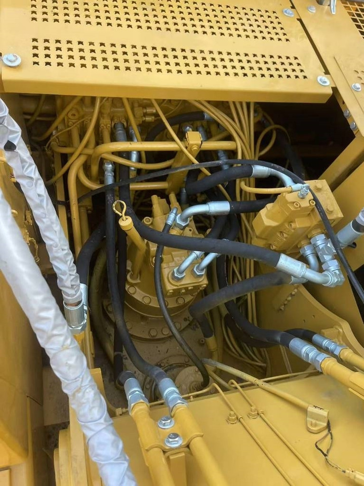 CAT 320 B - מחפר סורק: תמונה 3 CAT 320 B - מחפר סורק: תמונה 3