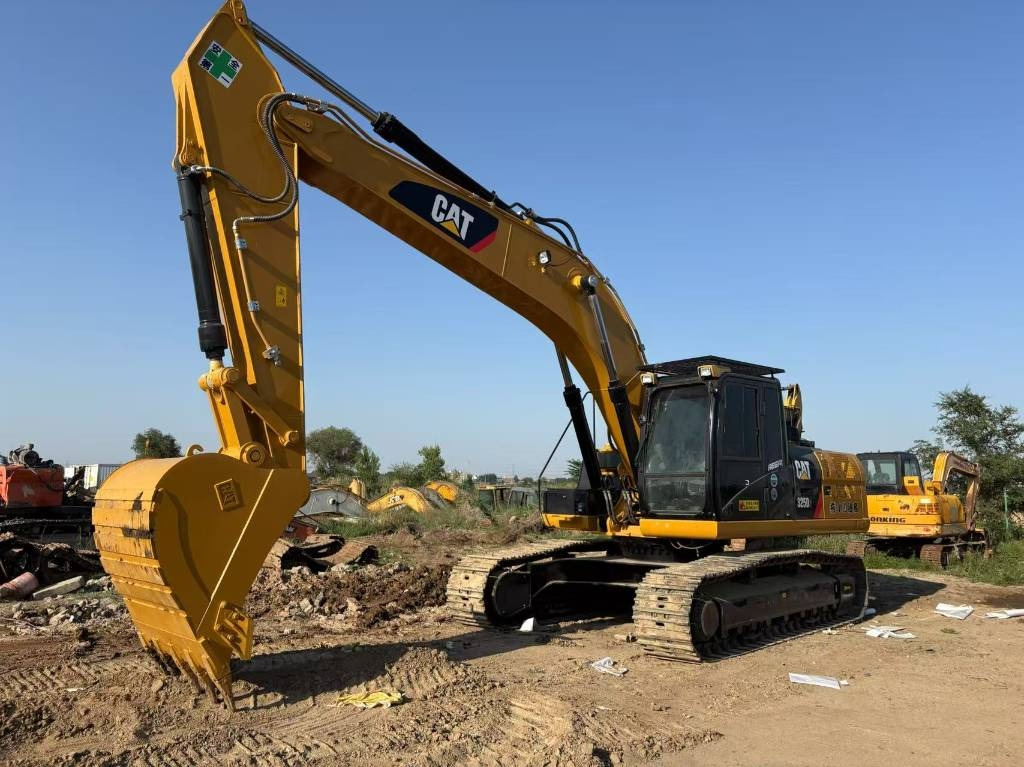 CAT 325  - מחפר סורק: תמונה 1 CAT 325  - מחפר סורק: תמונה 1