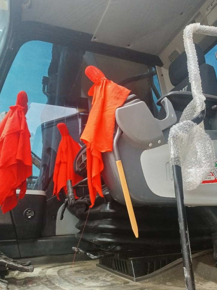 הַחכָּרָה CAT 349 CAT 349: תמונה 6 הַחכָּרָה CAT 349 CAT 349: תמונה 6