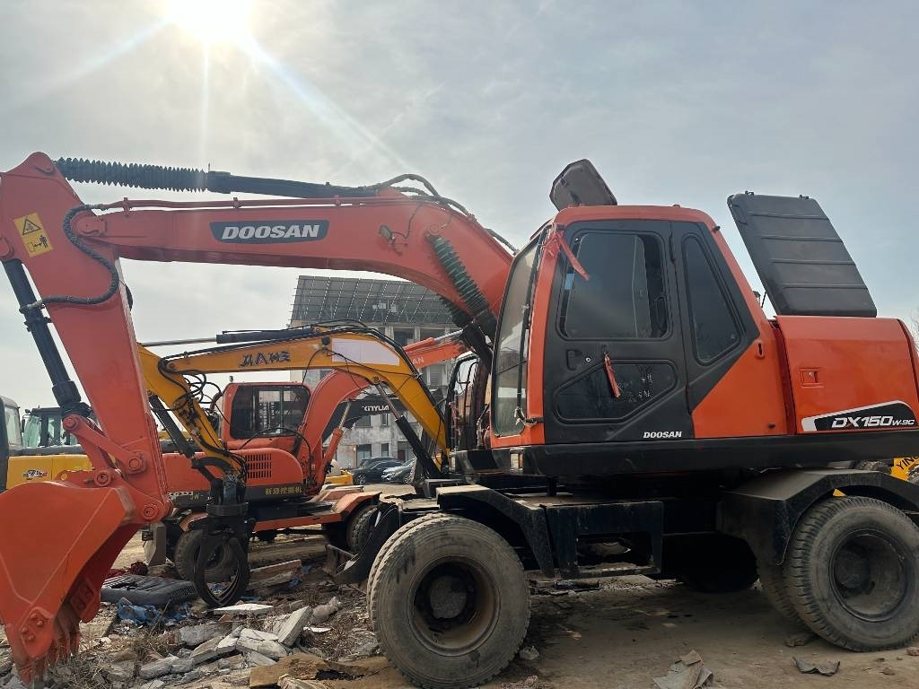 Doosan DX 150W -9 - מחפר גלגלים: תמונה 3 Doosan DX 150W -9 - מחפר גלגלים: תמונה 3