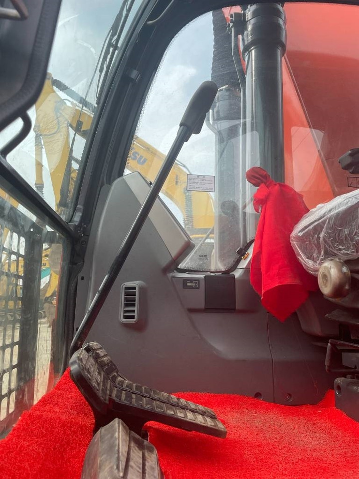 Doosan DX 225 - מחפר סורק: תמונה 3 Doosan DX 225 - מחפר סורק: תמונה 3