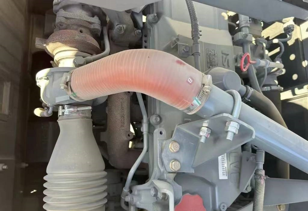 Hitachi 250 - מחפר סורק: תמונה 2 Hitachi 250 - מחפר סורק: תמונה 2