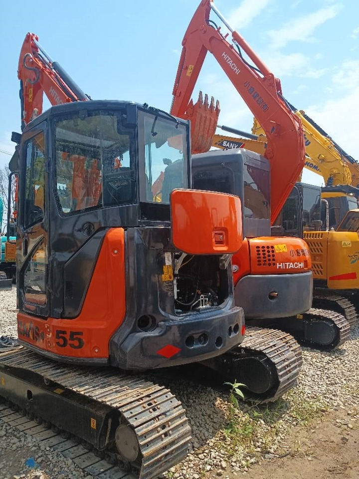 Hitachi 55 - מיני מחפר: תמונה 3 Hitachi 55 - מיני מחפר: תמונה 3
