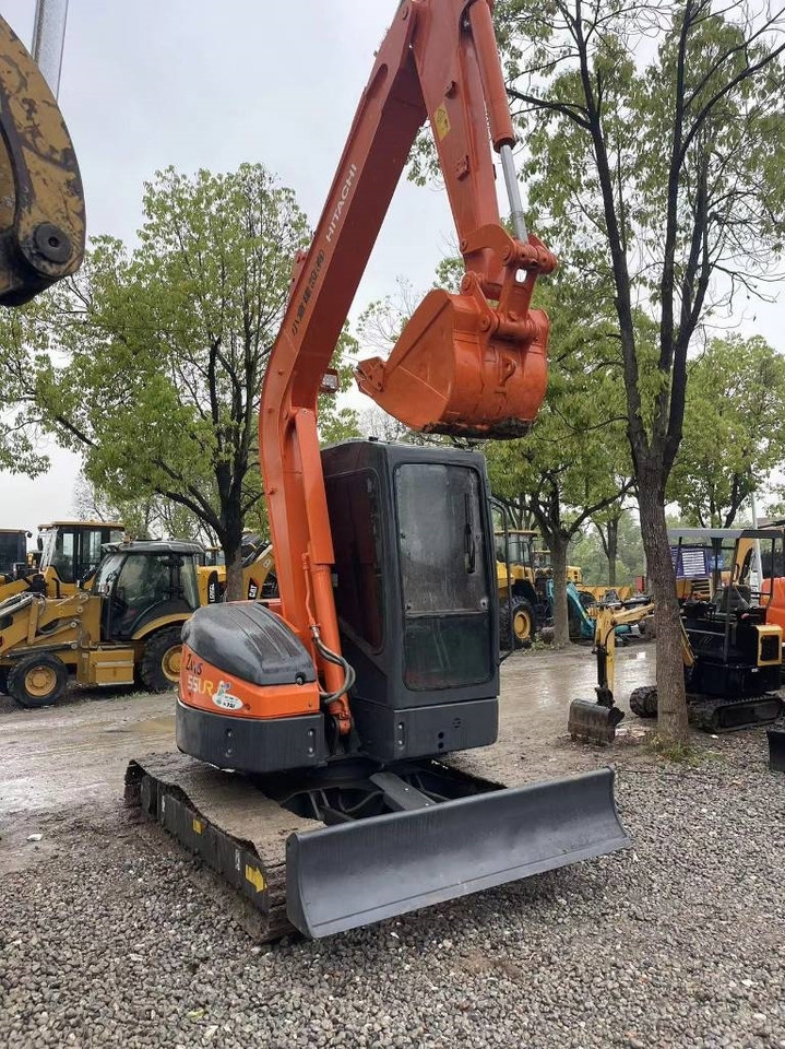 Hitachi 55 - מיני מחפר: תמונה 2 Hitachi 55 - מיני מחפר: תמונה 2