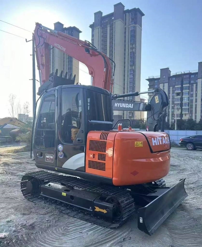 Hitachi 70 - מיני מחפר: תמונה 3 Hitachi 70 - מיני מחפר: תמונה 3