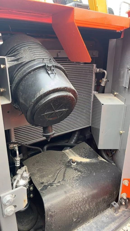 מיני מחפר Hitachi Zaxis 60 [ Copy ]: תמונה 9
