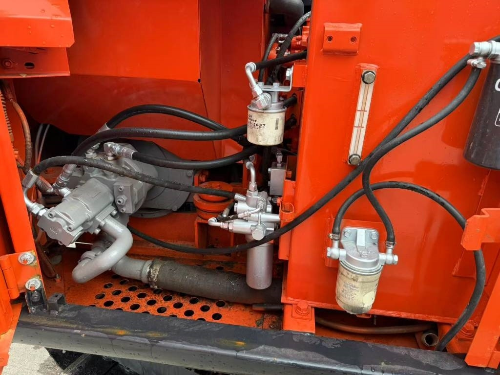 Hitachi Zaxis 60 - מחפר סורק: תמונה 3 Hitachi Zaxis 60 - מחפר סורק: תמונה 3