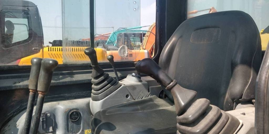 Kobelco SK 55 SR - מיני מחפר: תמונה 3 Kobelco SK 55 SR - מיני מחפר: תמונה 3