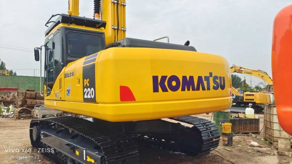 Komatsu PC 220-7 - מחפר סורק: תמונה 1 Komatsu PC 220-7 - מחפר סורק: תמונה 1