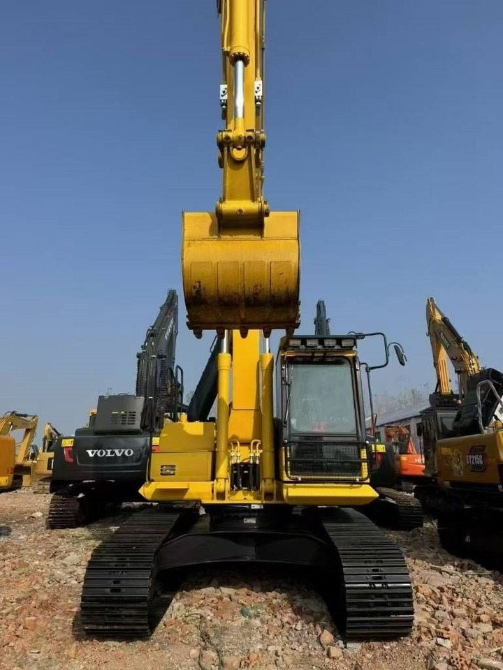 Komatsu PC 220-8 - מחפר סורק: תמונה 3 Komatsu PC 220-8 - מחפר סורק: תמונה 3