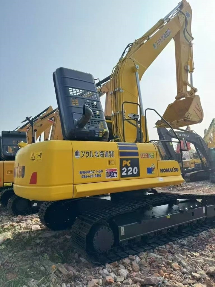 Komatsu PC 220 - מחפר סורק: תמונה 2 Komatsu PC 220 - מחפר סורק: תמונה 2