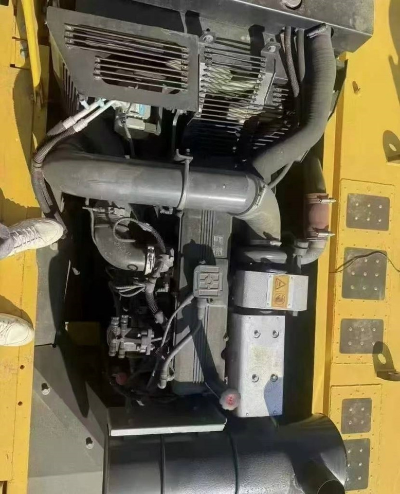 Komatsu PC 350 - מחפר סורק: תמונה 2 Komatsu PC 350 - מחפר סורק: תמונה 2