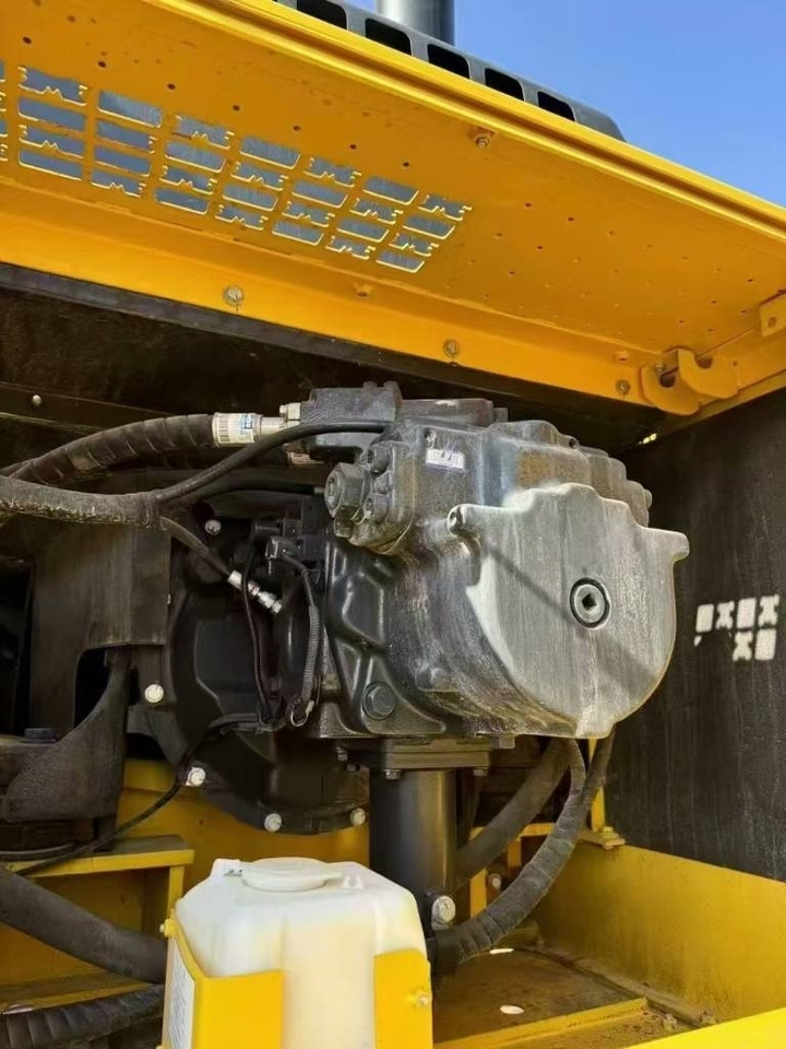Komatsu PC 400-8 - מחפר סורק: תמונה 4 Komatsu PC 400-8 - מחפר סורק: תמונה 4