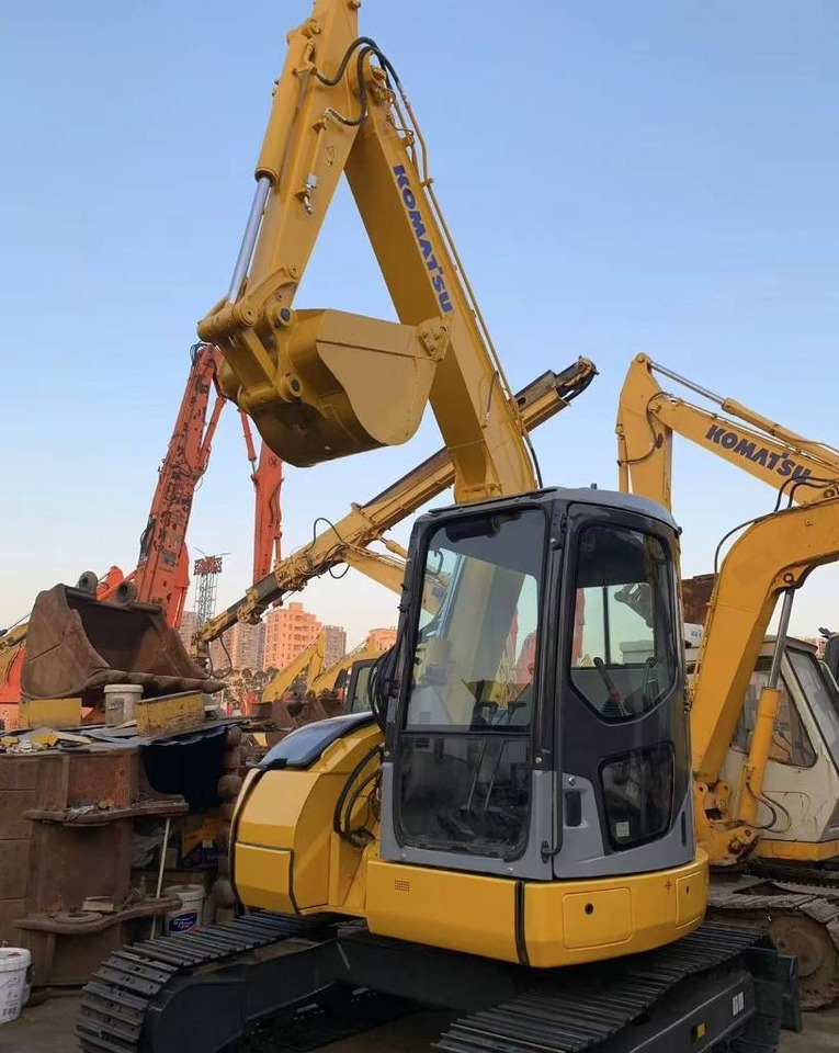 Komatsu PC 78 - מיני מחפר: תמונה 1 Komatsu PC 78 - מיני מחפר: תמונה 1