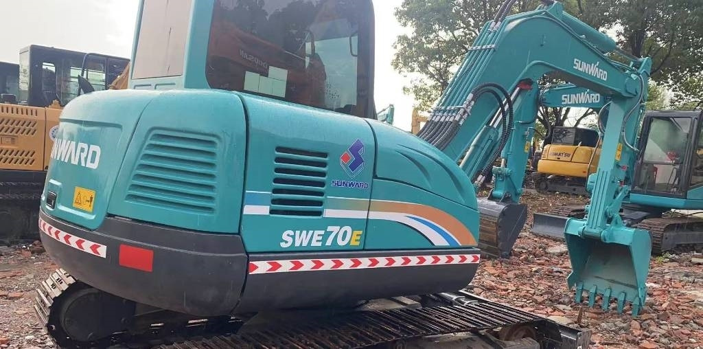 Sunward 70 - מיני מחפר: תמונה 2 Sunward 70 - מיני מחפר: תמונה 2