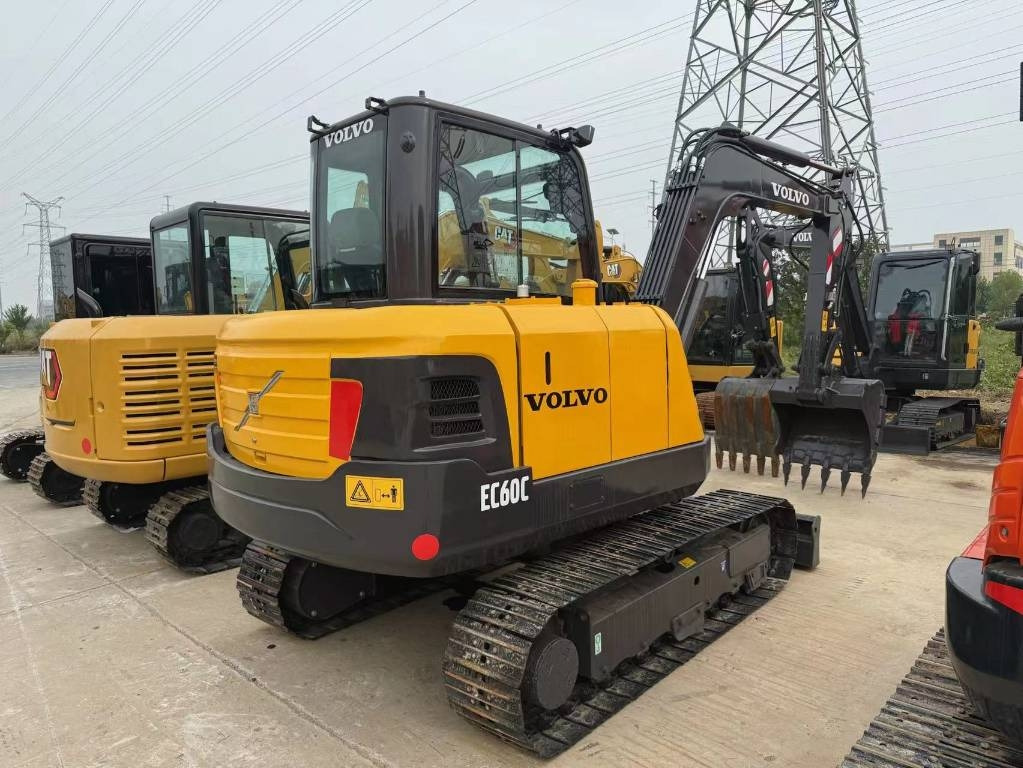 Volvo EC 60 - מחפר סורק: תמונה 1 Volvo EC 60 - מחפר סורק: תמונה 1
