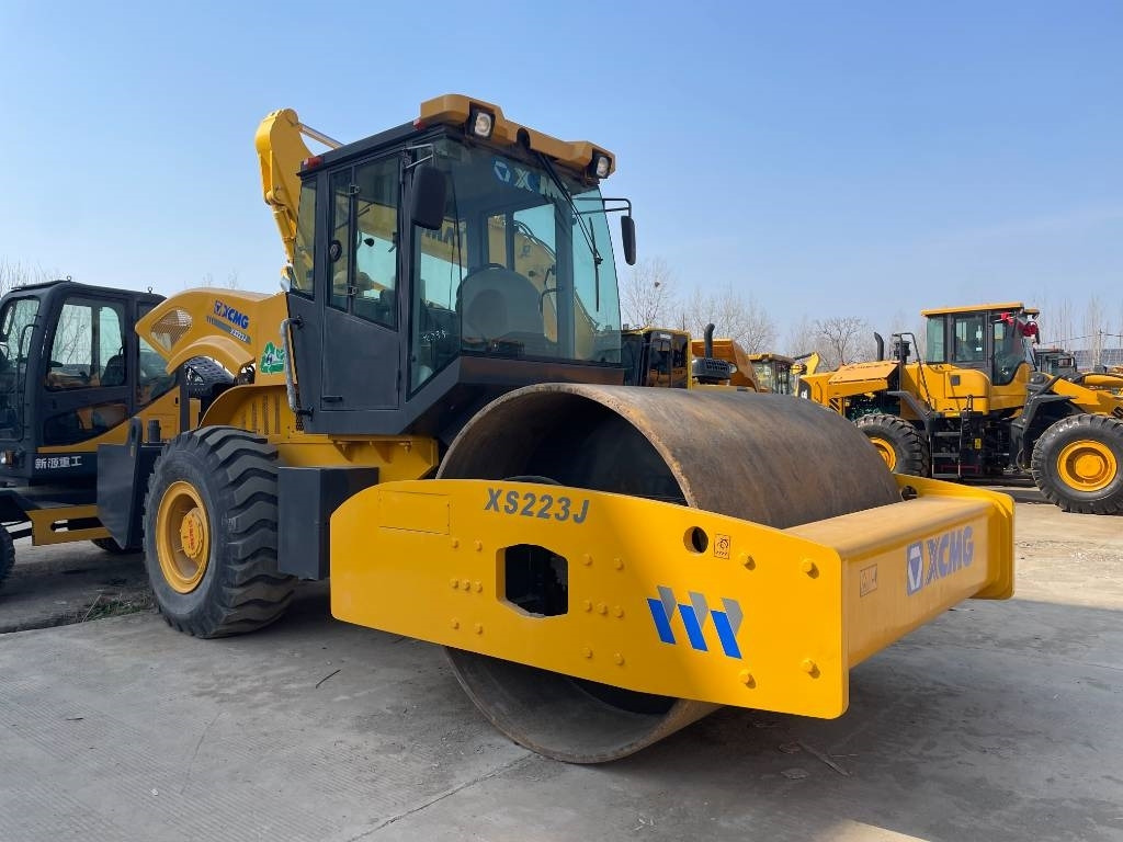 XCMG XS 223 J - מדחס: תמונה 2 XCMG XS 223 J - מדחס: תמונה 2