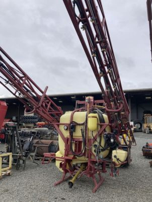 Hardi MEGA 1200L - מרסס מותקן על טרקטור: תמונה 1 Hardi MEGA 1200L - מרסס מותקן על טרקטור: תמונה 1